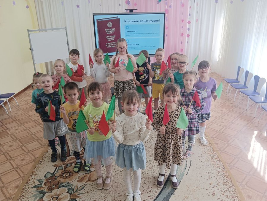Маленькие граждане большой страны!